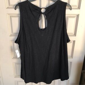 Old Navy Key Hole Back Tee Plus SzXXL New W Tags Black Sleeveless